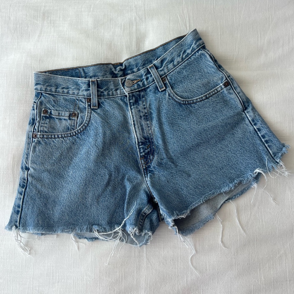 Vintage Levi’s Denim Shorts - light wash
